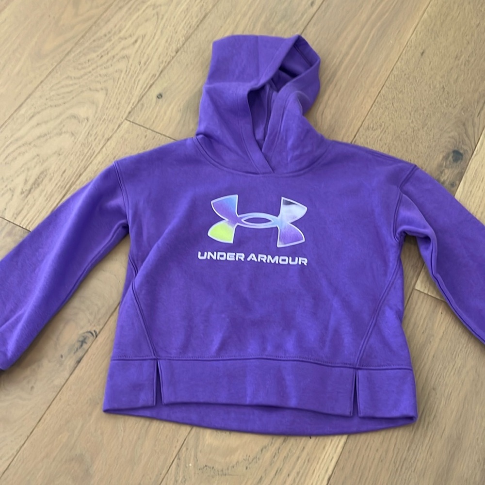 BNWT Under Armour Girls Hoodie Size 5